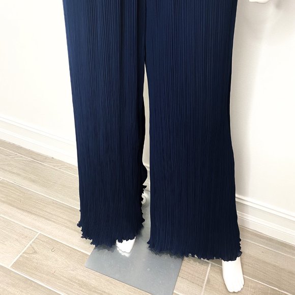 Misha Collection Larissa Pantsuit Deep V-Back Sleeveless Pleated Jumpsuit Size 6 - Picture 10 of 16